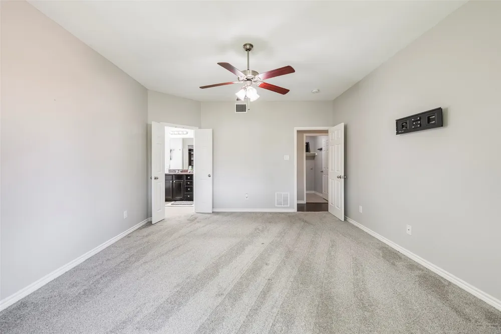 4521 Lakeside Hollow Street Fort Worth, TX 76262