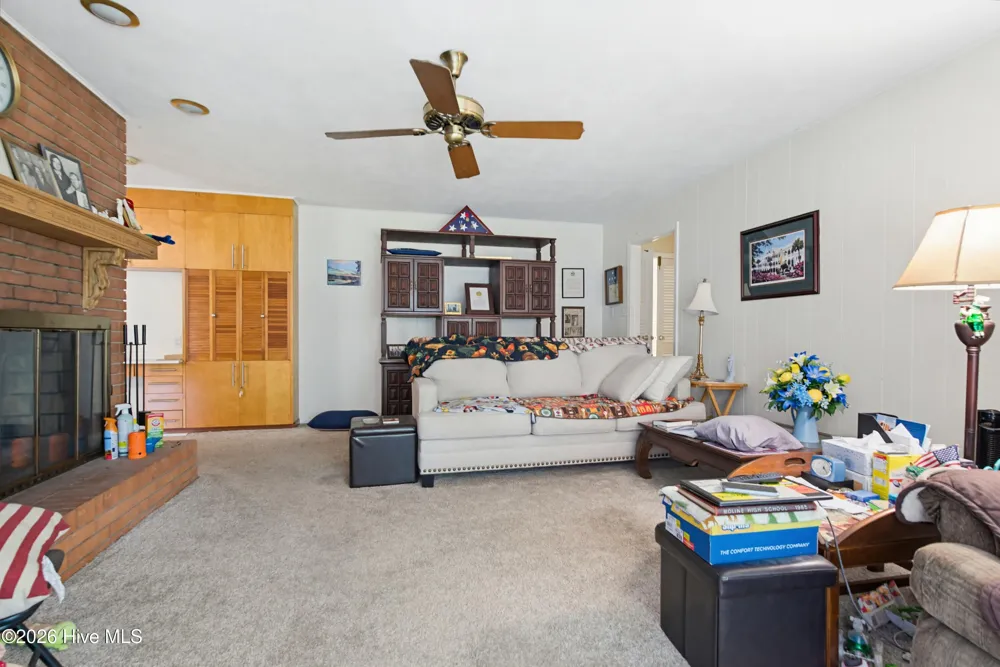 527 Edgewood Circle Whiteville, NC 28472