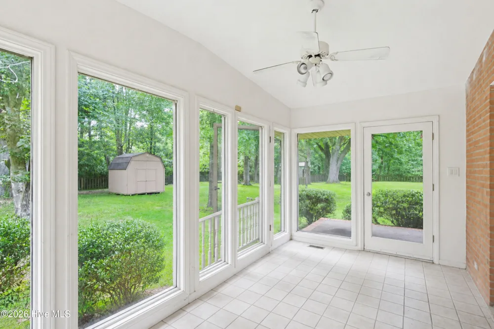 527 Edgewood Circle Whiteville, NC 28472