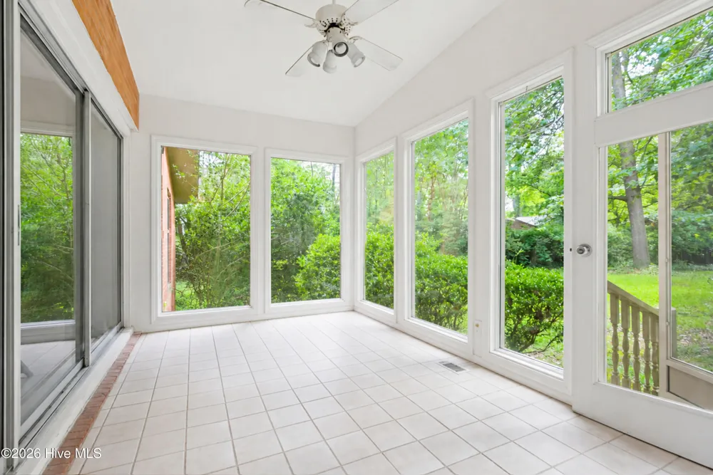 527 Edgewood Circle Whiteville, NC 28472
