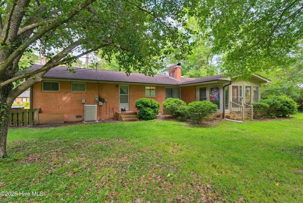 527 Edgewood Circle Whiteville, NC 28472