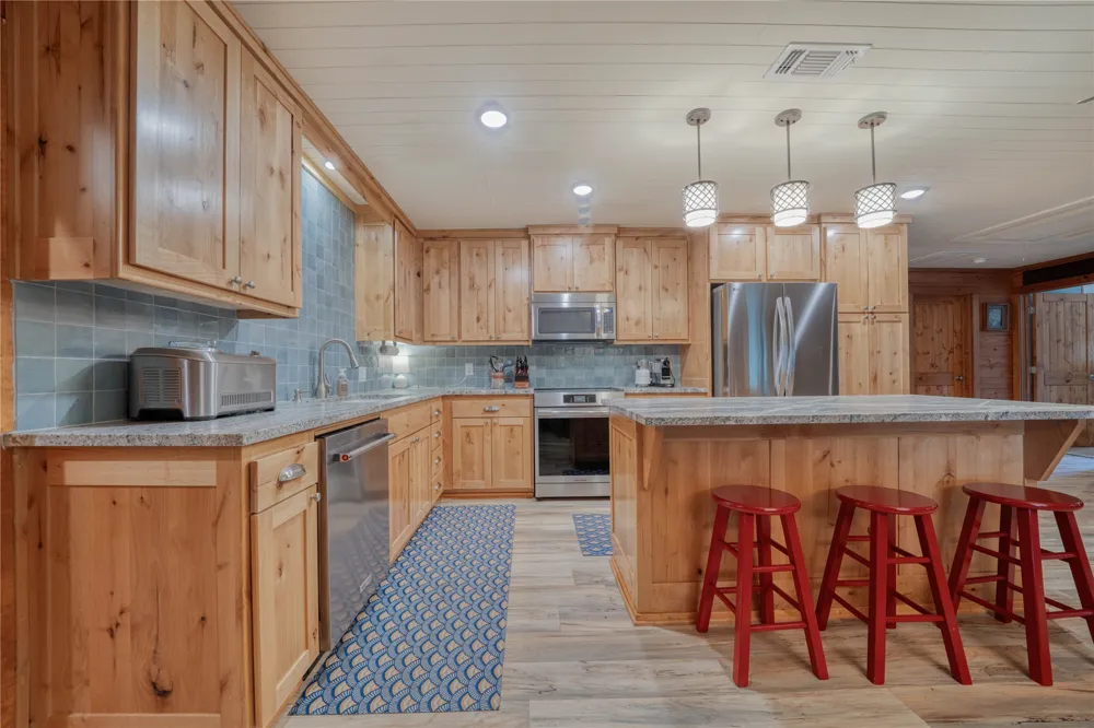 16 County Road 2131 Pittsburg, TX 75686