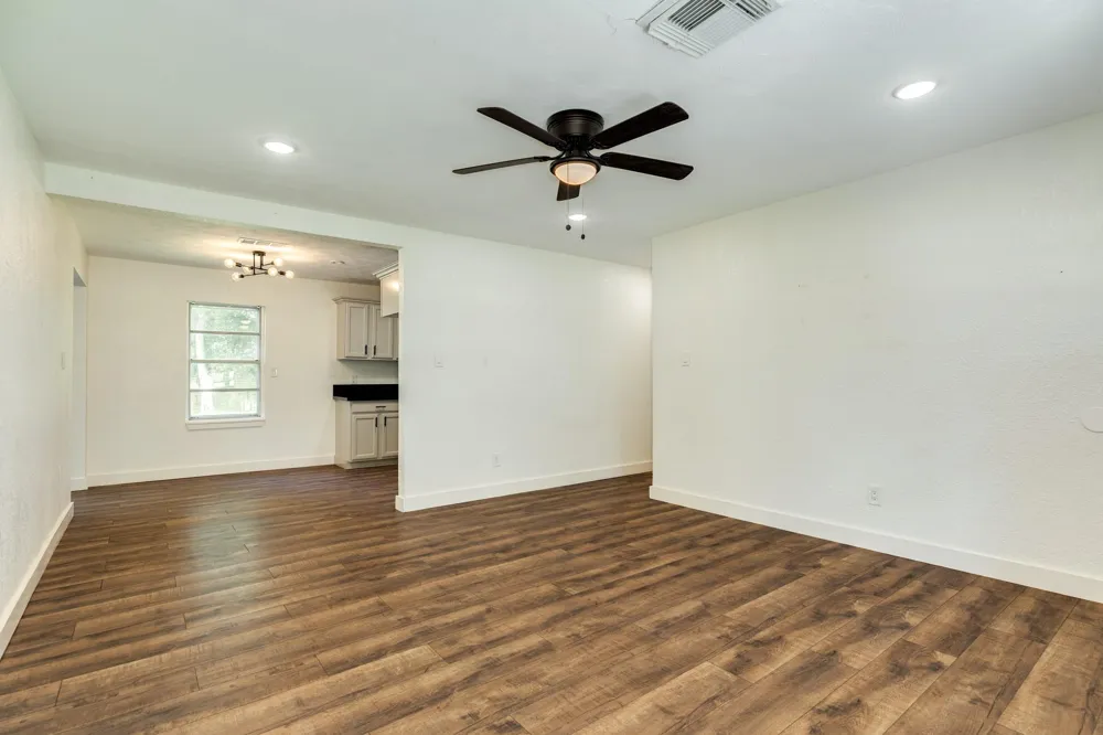 303 Yaupon Street Sweeny, TX 77480