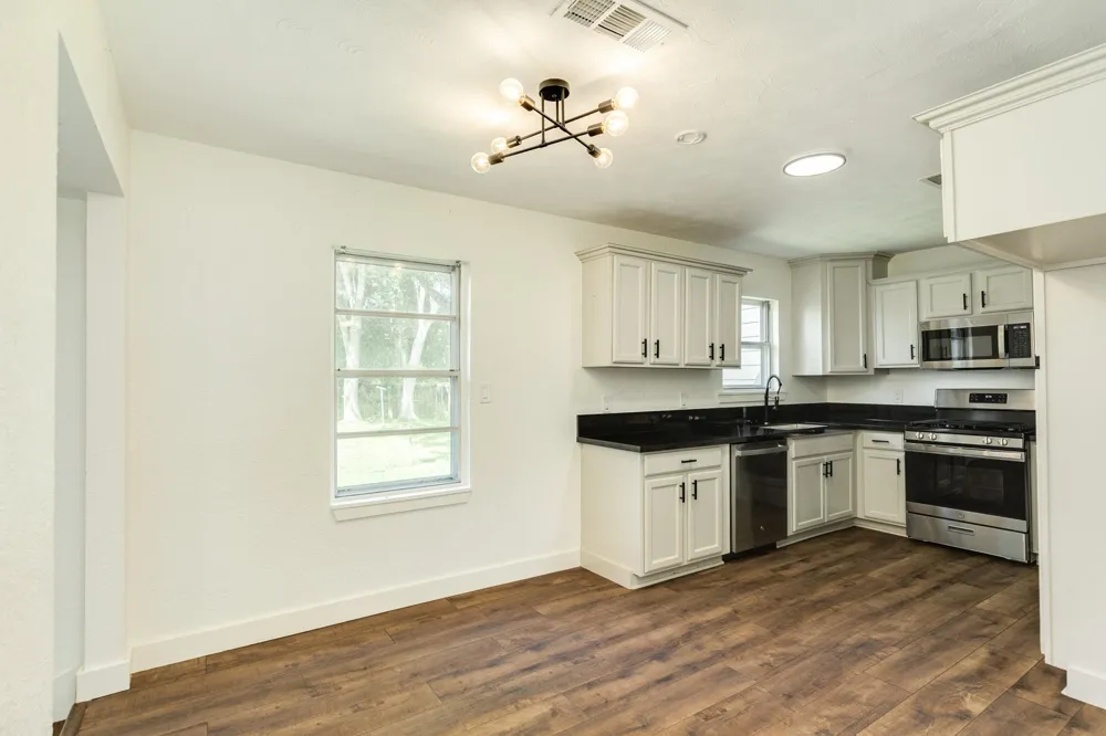 303 Yaupon Street Sweeny, TX 77480