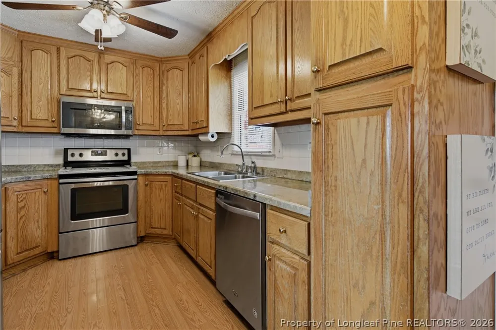 4702 Quaker Court Hope Mills, NC 28348
