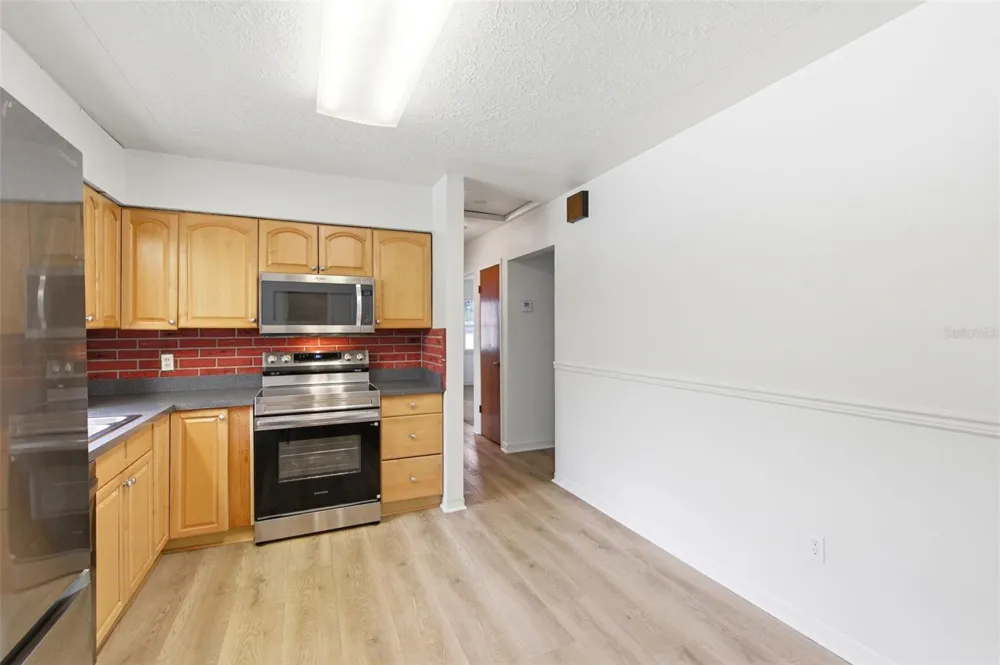 10651 125TH AVENUE Largo, FL 33773