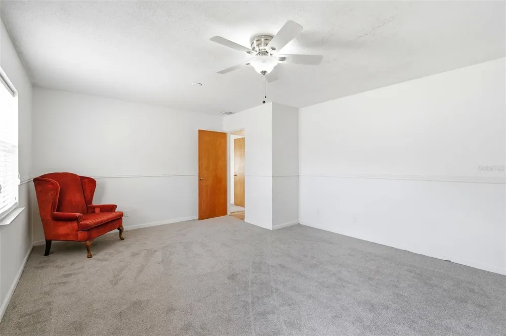 10651 125TH AVENUE Largo, FL 33773