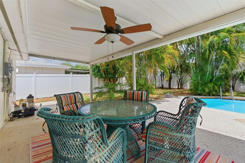 10651 125TH AVENUE Largo, FL 33773