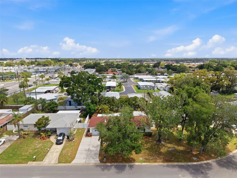 10651 125TH AVENUE Largo, FL 33773