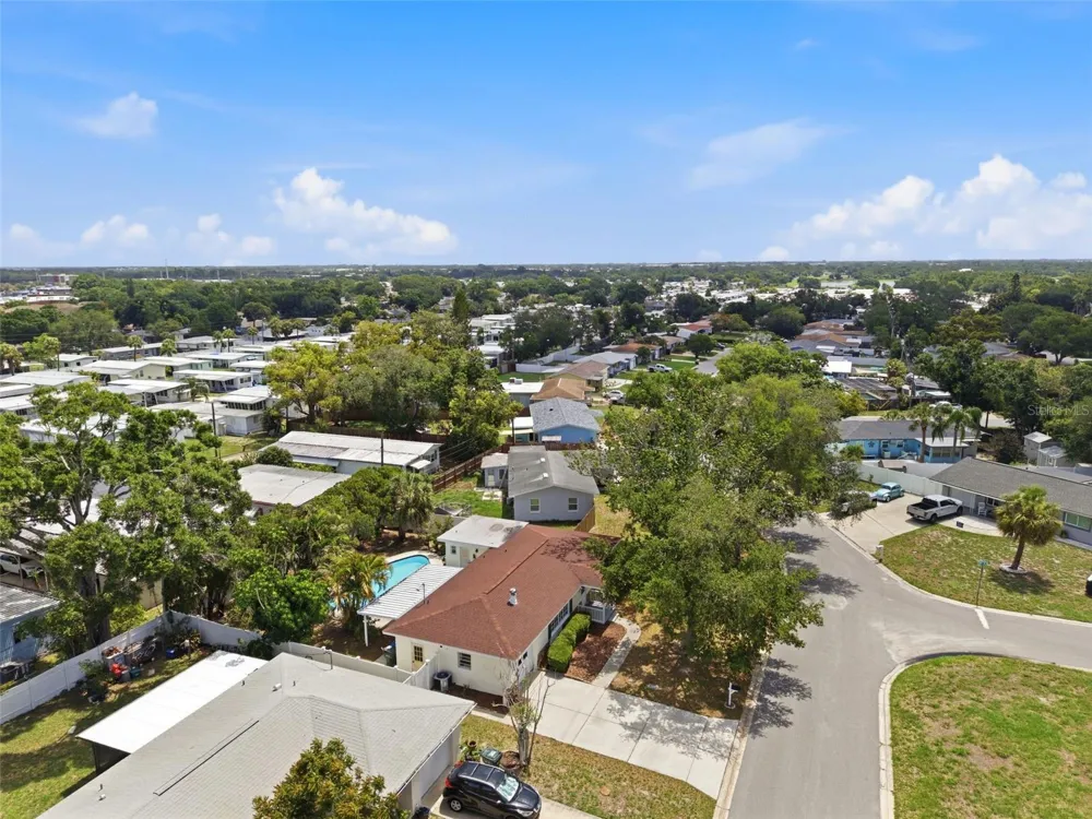 10651 125TH AVENUE Largo, FL 33773