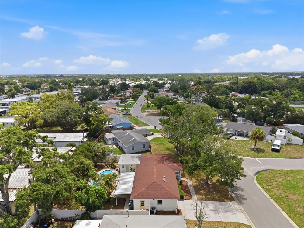 10651 125TH AVENUE Largo, FL 33773