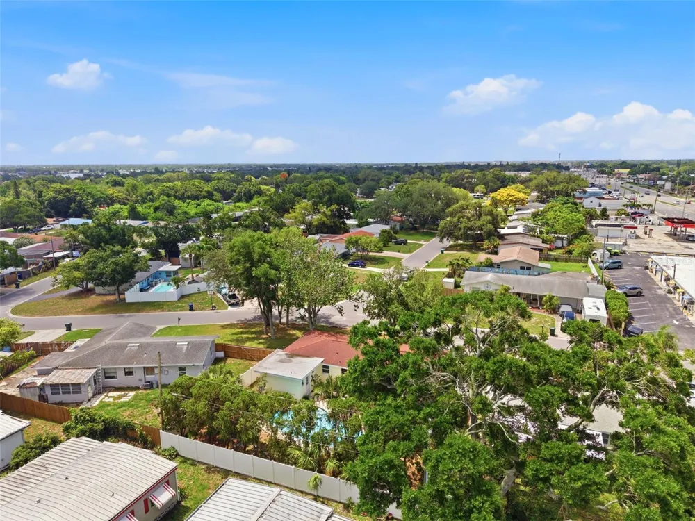 10651 125TH AVENUE Largo, FL 33773