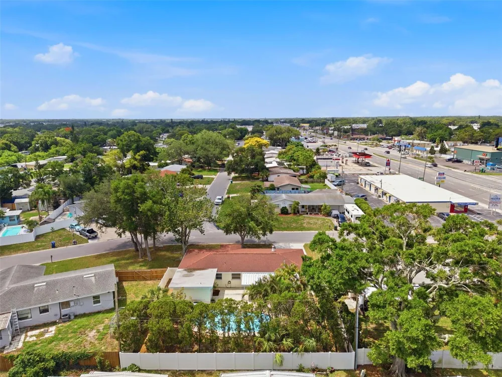10651 125TH AVENUE Largo, FL 33773