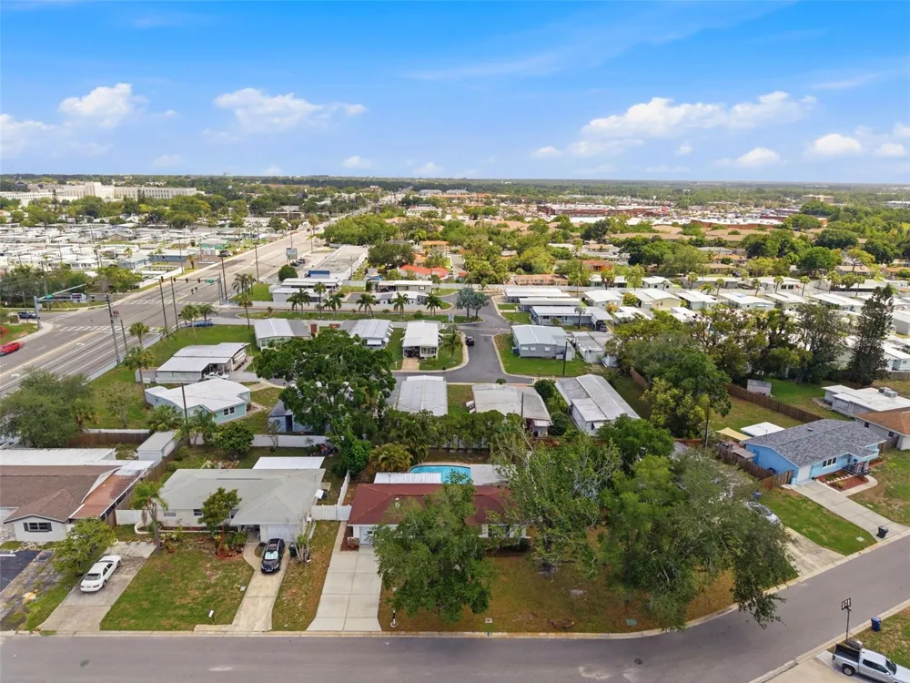 10651 125TH AVENUE Largo, FL 33773