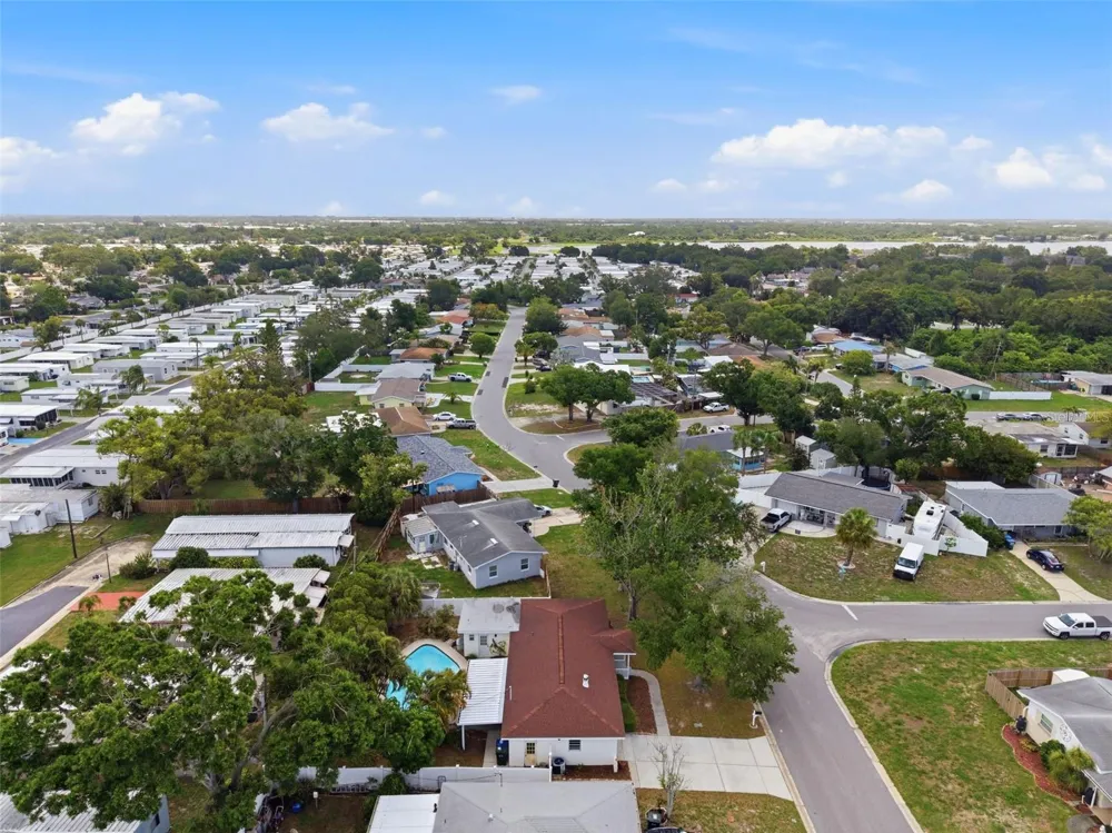 10651 125TH AVENUE Largo, FL 33773