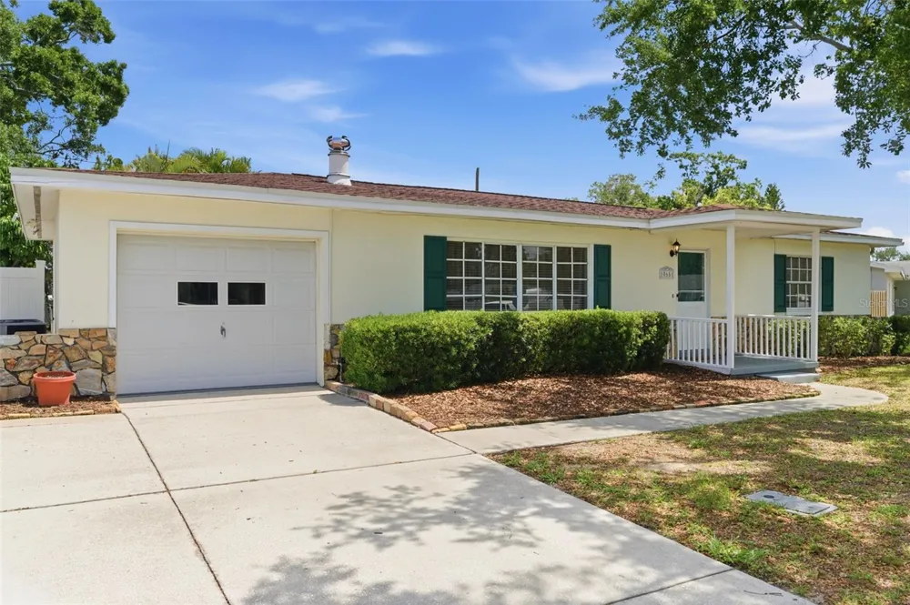 10651 125TH AVENUE Largo, FL 33773
