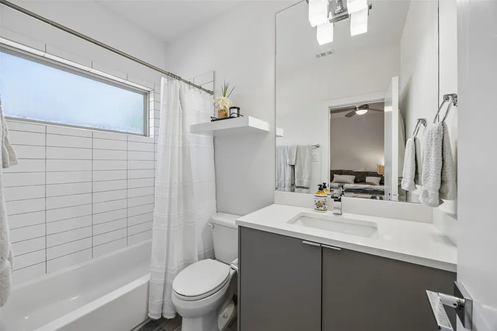 5734 Oram Street #102 Dallas, TX 75206