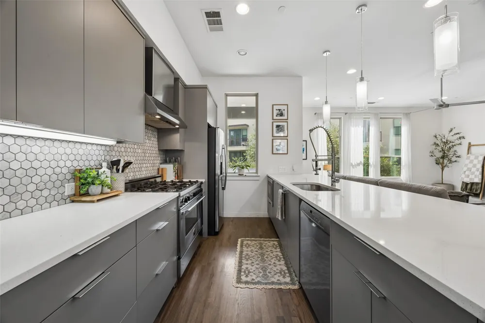 5734 Oram Street #102 Dallas, TX 75206