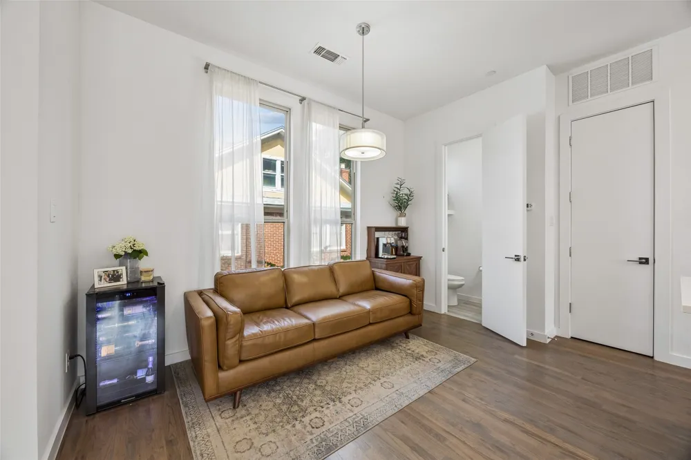 5734 Oram Street #102 Dallas, TX 75206
