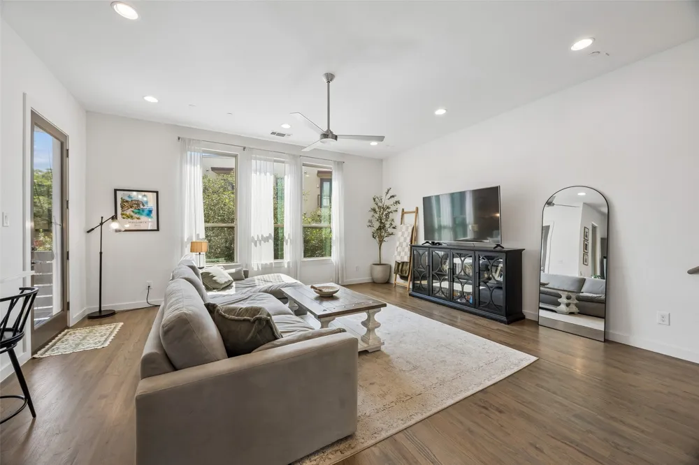 5734 Oram Street #102 Dallas, TX 75206