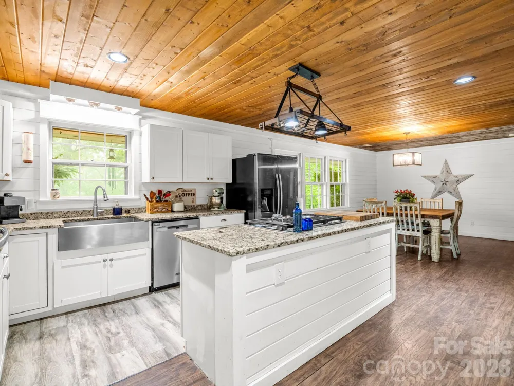 679 Solomon Jones Road Cedar Mountain, NC 28718