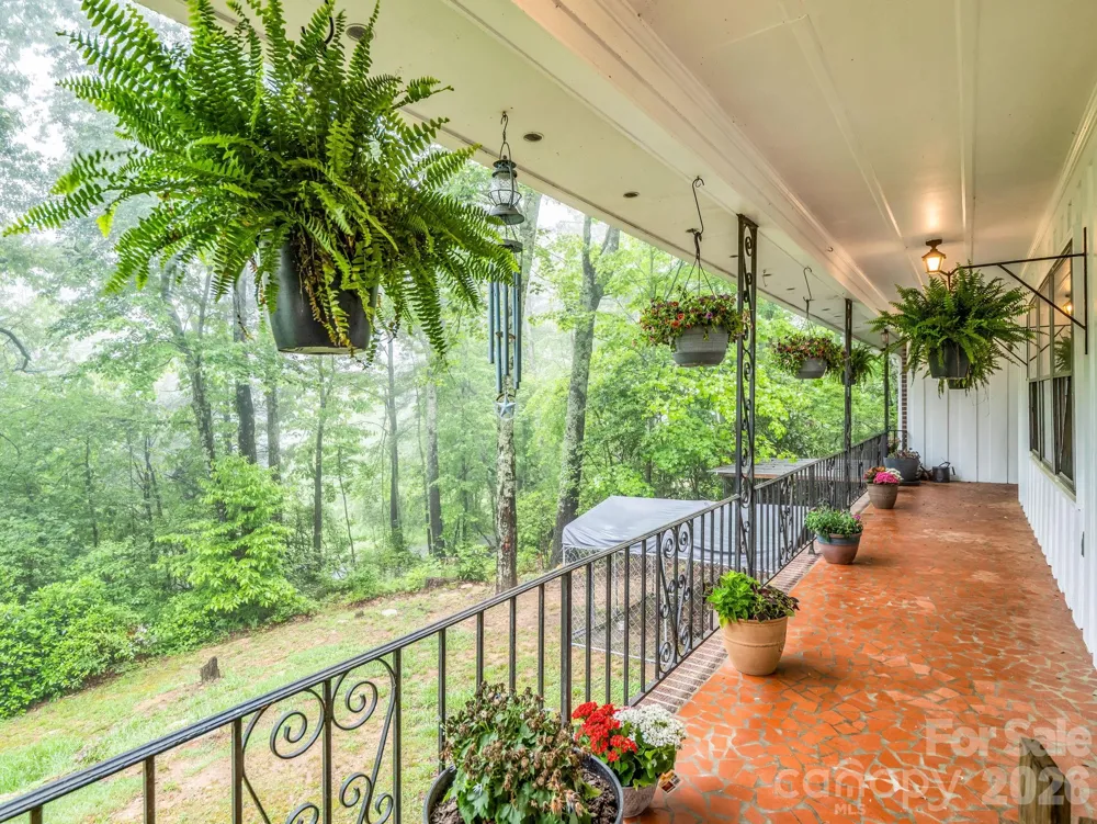 679 Solomon Jones Road Cedar Mountain, NC 28718