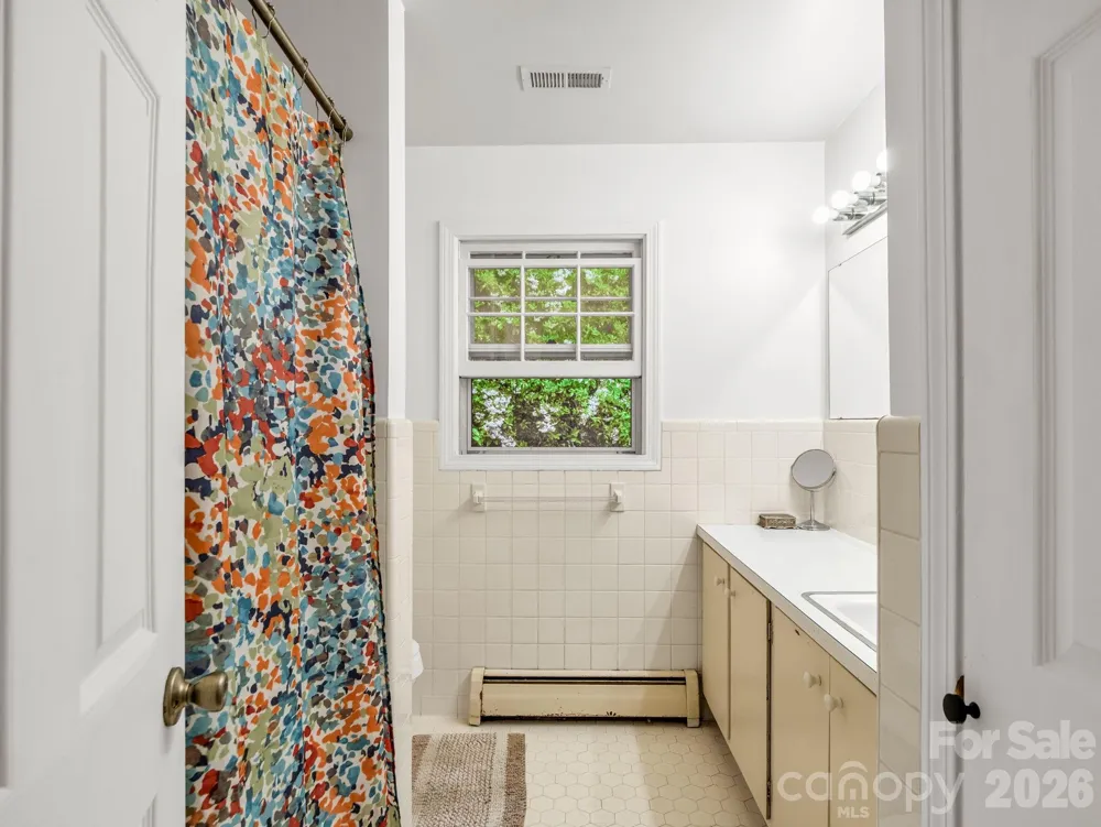 679 Solomon Jones Road Cedar Mountain, NC 28718