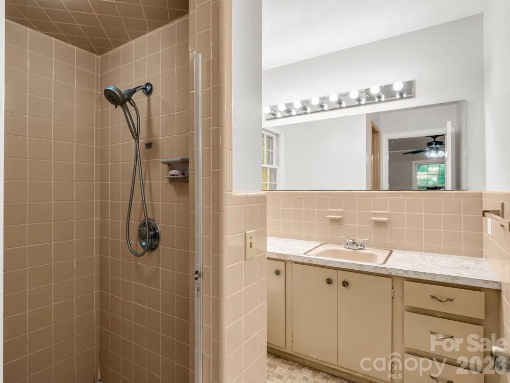 679 Solomon Jones Road Cedar Mountain, NC 28718