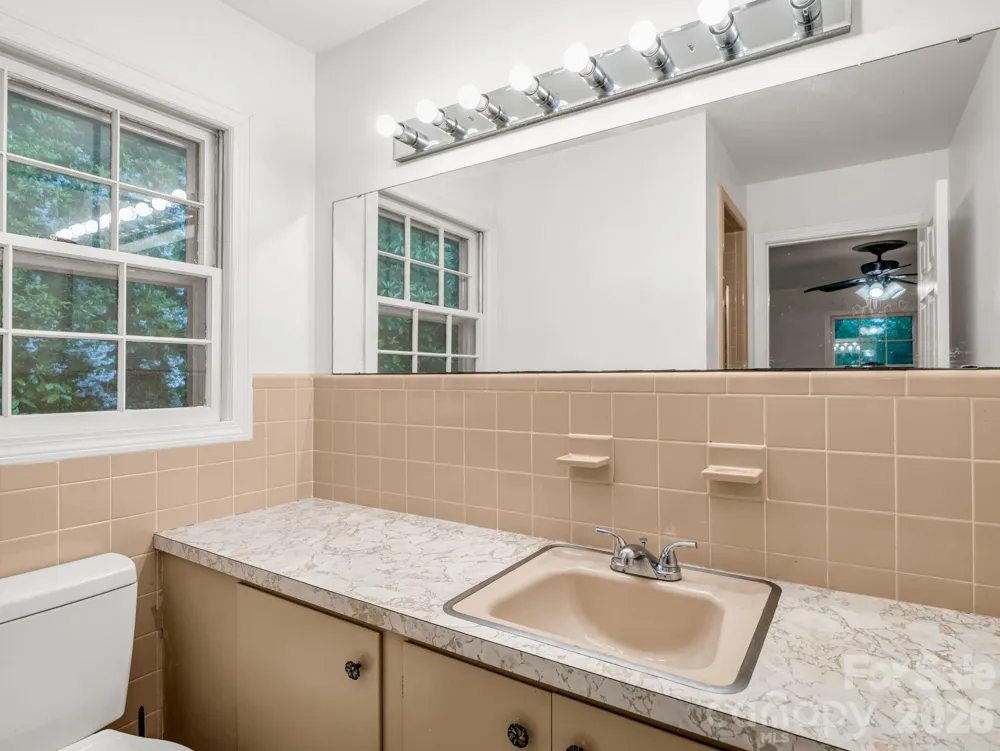 679 Solomon Jones Road Cedar Mountain, NC 28718