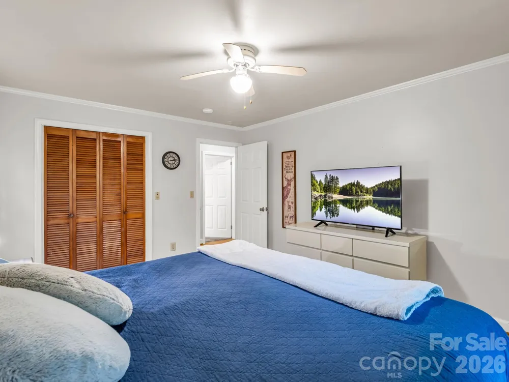 679 Solomon Jones Road Cedar Mountain, NC 28718