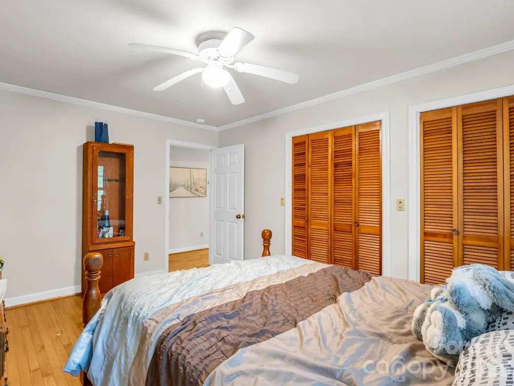 679 Solomon Jones Road Cedar Mountain, NC 28718
