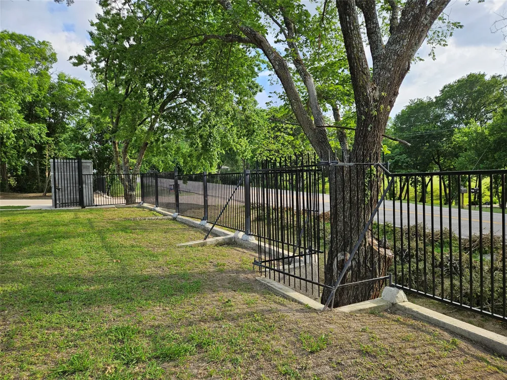 234 E FORK ROAD Sunnyvale, TX 75182