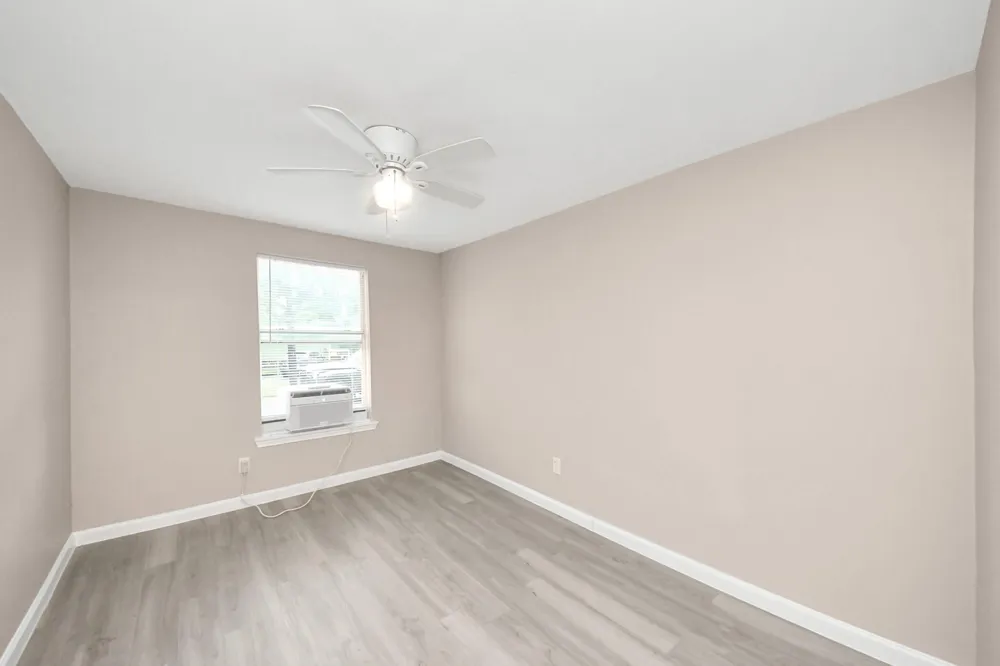 17111 River Road #B Channelview, TX 77530