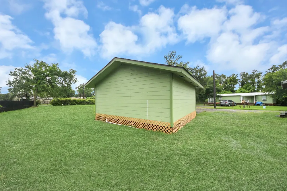 17111 River Road #B Channelview, TX 77530