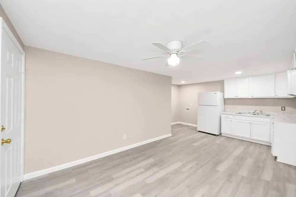 17111 River Road #B Channelview, TX 77530