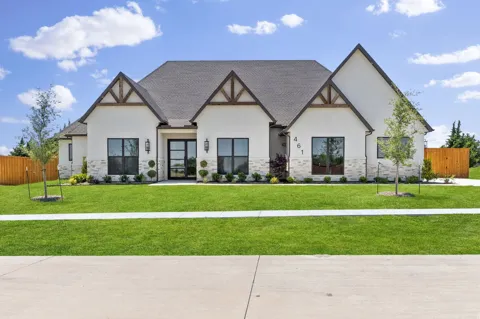 461 Whispering Way