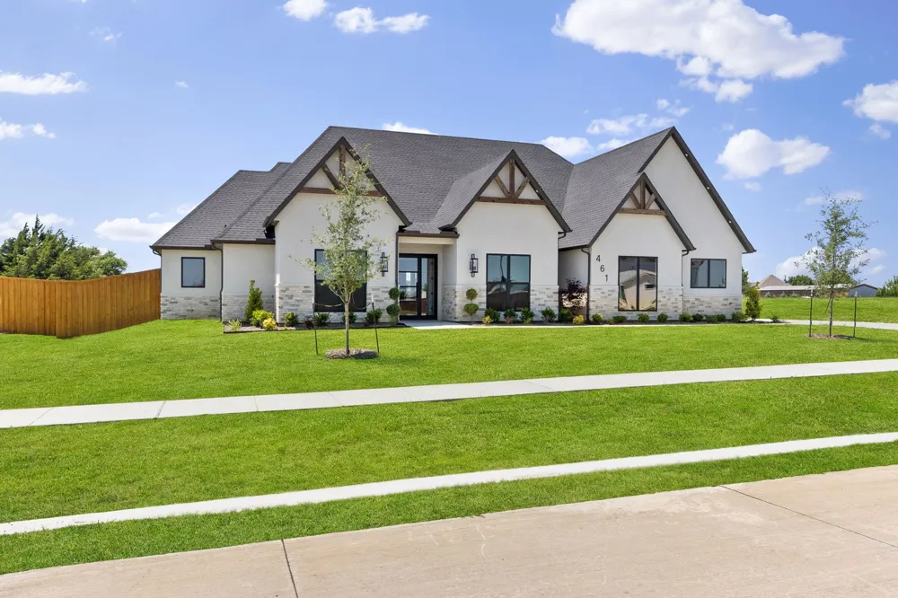 461 Whispering Way Red Oak, TX 75154