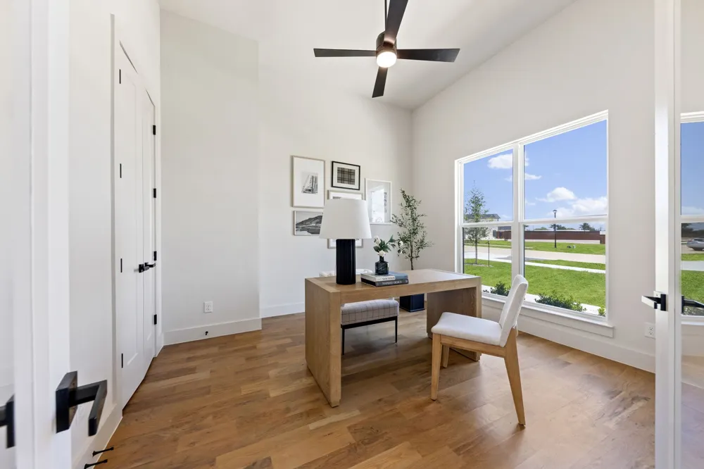 461 Whispering Way Red Oak, TX 75154