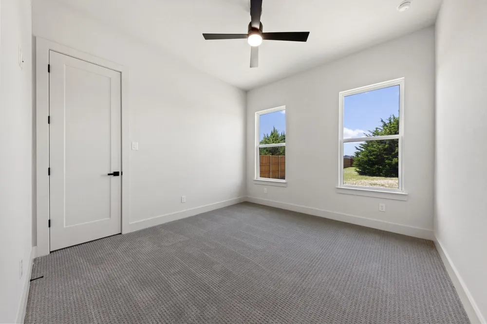 461 Whispering Way Red Oak, TX 75154