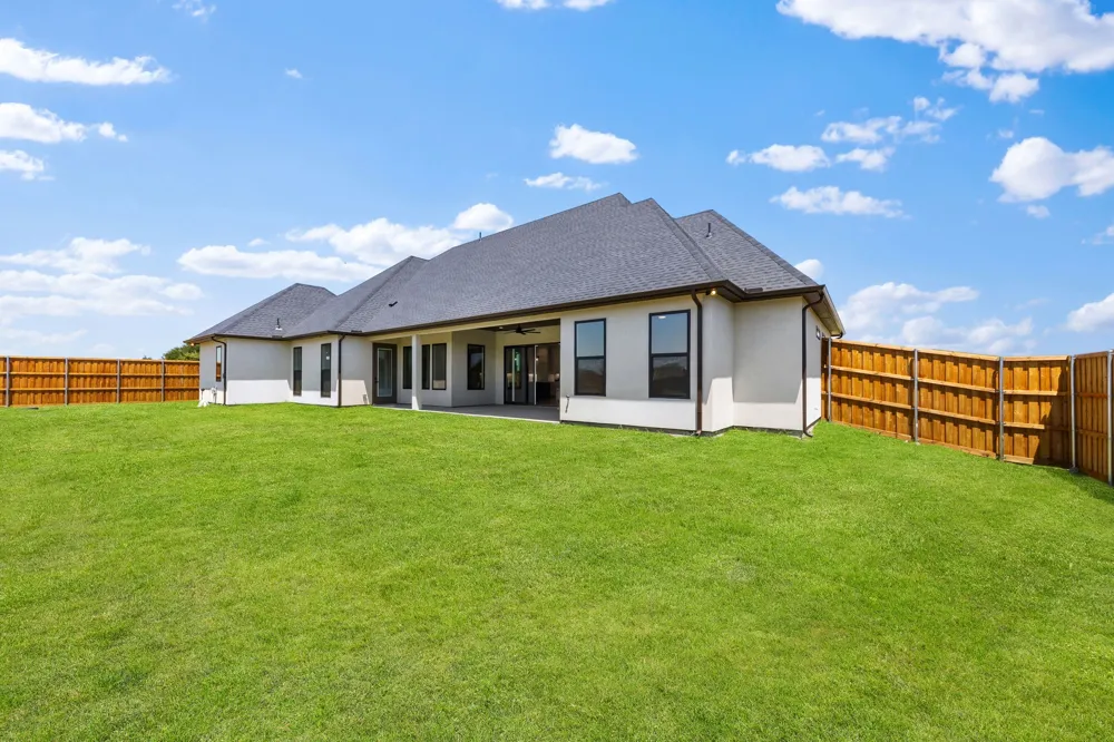 461 Whispering Way Red Oak, TX 75154