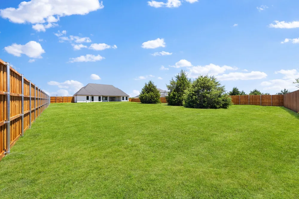 461 Whispering Way Red Oak, TX 75154