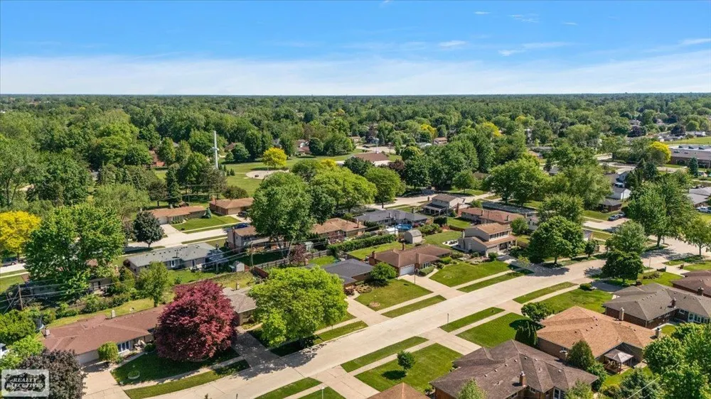 11489 Anna Lisa Street Utica City, MI 48312