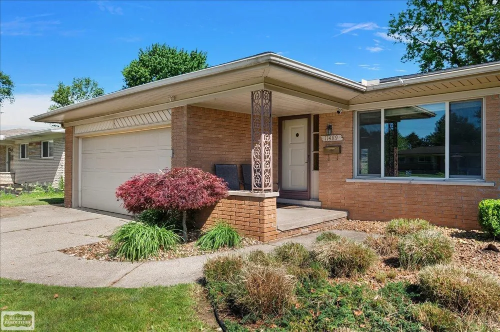 11489 Anna Lisa Street Utica City, MI 48312