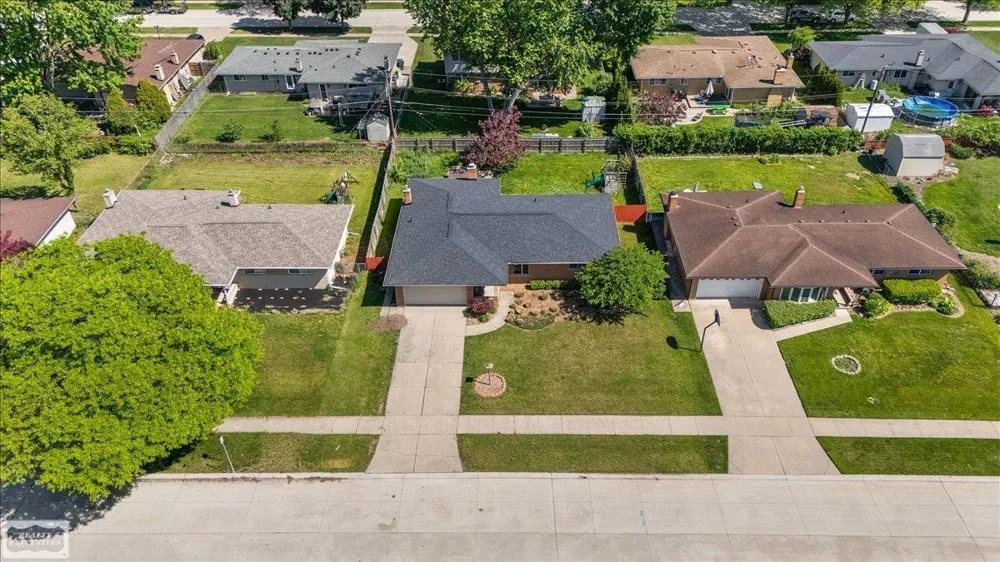 11489 Anna Lisa Street Utica City, MI 48312