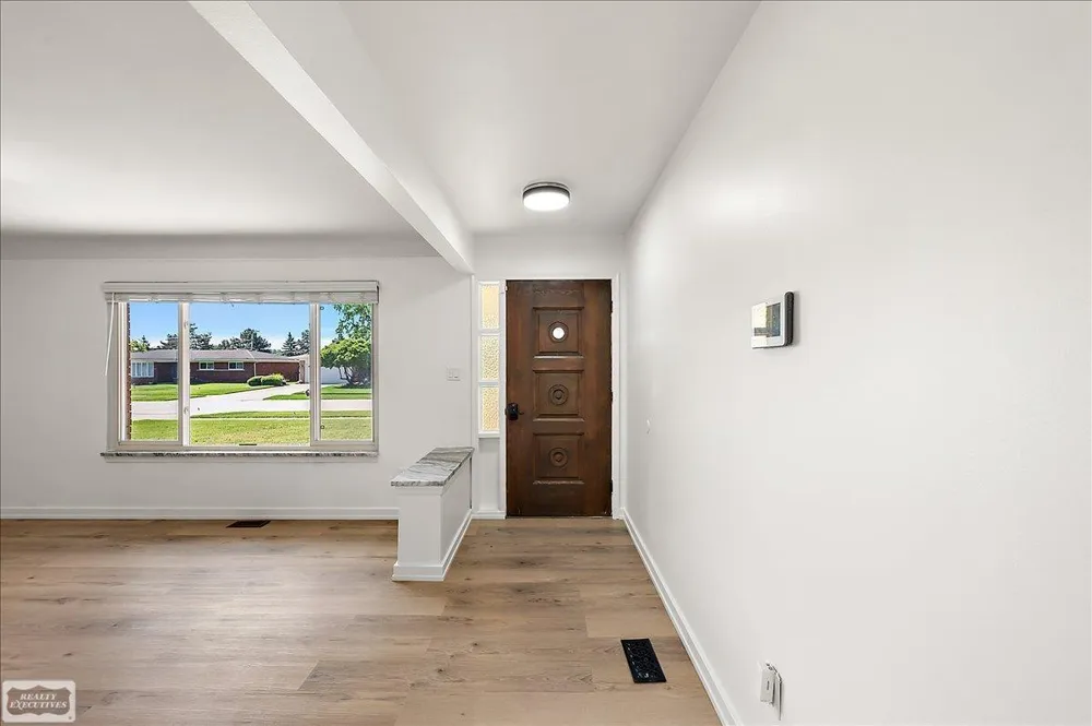 11489 Anna Lisa Street Utica City, MI 48312