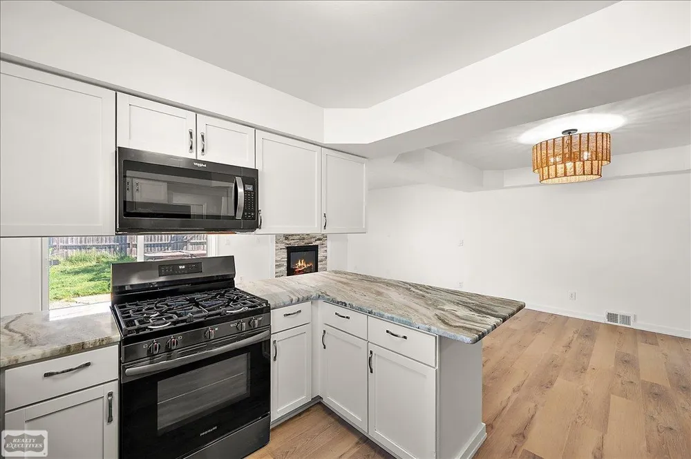 11489 Anna Lisa Street Utica City, MI 48312