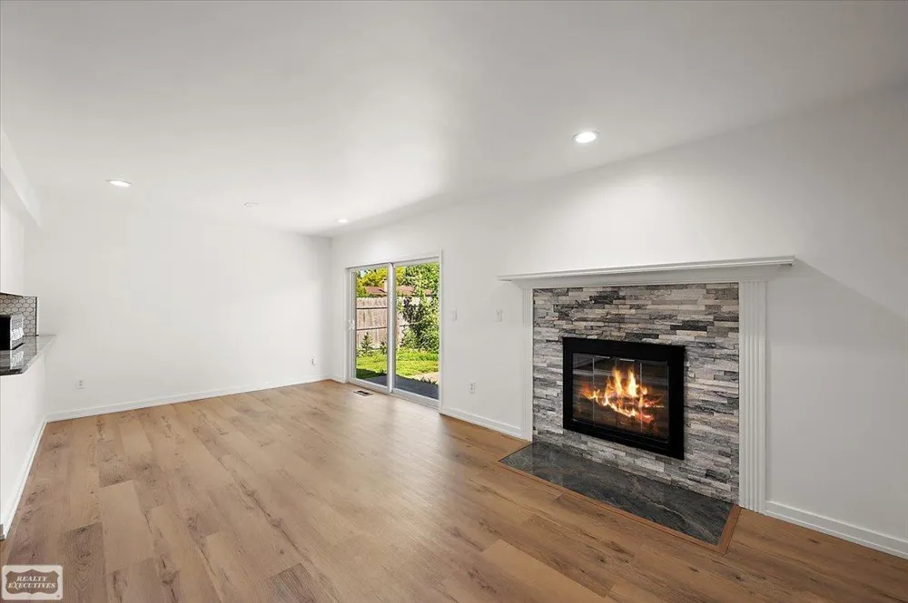 11489 Anna Lisa Street Utica City, MI 48312