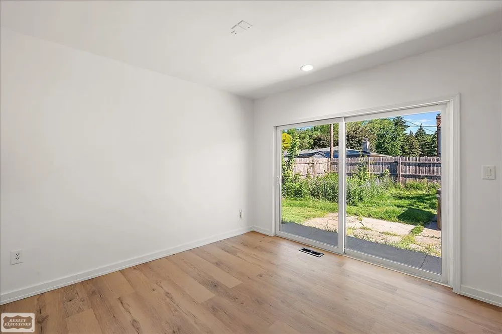 11489 Anna Lisa Street Utica City, MI 48312
