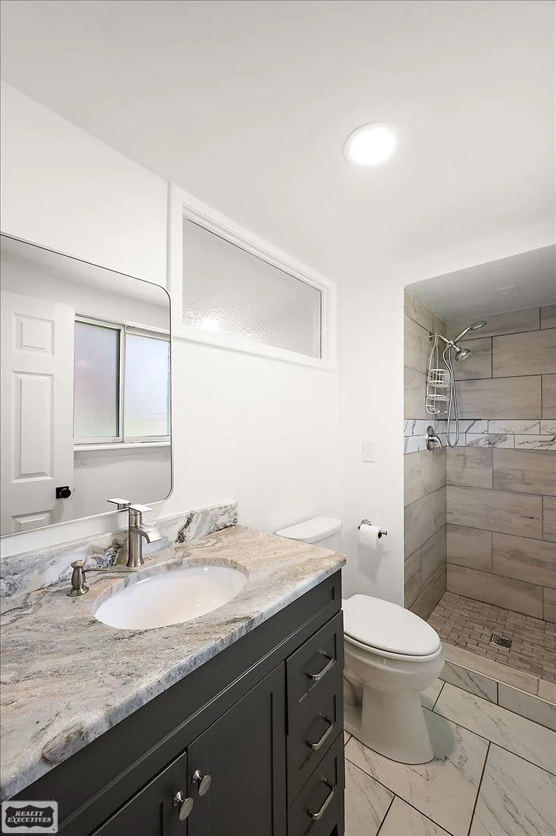 11489 Anna Lisa Street Utica City, MI 48312