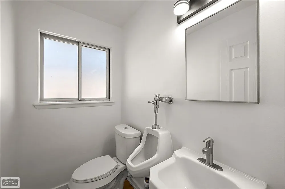 11489 Anna Lisa Street Utica City, MI 48312